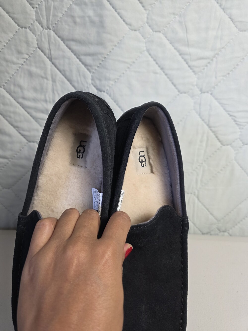 UGG Australia Alder Slip-On Loafer Black Men's Shoes
Size 10 - Picture 2 of 9